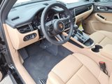 Used 2025 Porsche Macan image 3