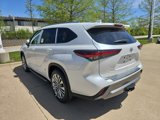 New 2025 Toyota Highlander Platinum image 5