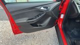 Used 2016 Ford Focus SE image 2