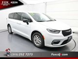 New 2026 Chrysler Pacifica Select image 2