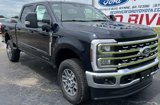 New 2025 Ford F250 4x4 Crew Cab Super Duty image 2