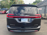 Used 2022 Chrysler Pacifica Limited image 5