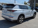 New 2025 Mitsubishi Outlander SE image 4