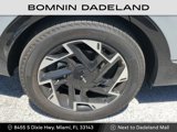 Used 2025 Kia Sportage SX image 5