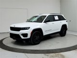 Used 2024 Jeep Grand Cherokee Altitude image 3