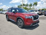 New 2025 Nissan Pathfinder Platinum image 3