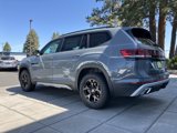 New 2025 Volkswagen Atlas Peak Edition SE image 4