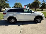 Used 2018 Toyota Highlander XLE image 6