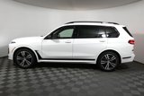 Used 2025 BMW X7 M60i w/ Climate Comfort Package image 2
