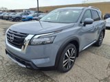 New 2025 Nissan Pathfinder Platinum image 3