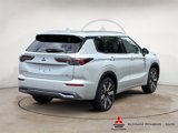 New 2025 Mitsubishi Outlander SEL image 3