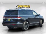 Used 2022 Lincoln Navigator Reserve image 4