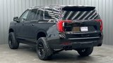Used 2025 GMC Yukon XL Denali w/ Sun & Power Step Package image 3