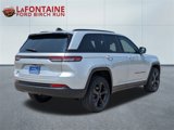 Used 2024 Jeep Grand Cherokee Altitude image 5