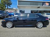 Used 2018 Toyota Camry LE image 2
