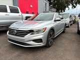 Used 2021 Volkswagen Passat 2.0T SE image 2