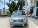 Used 2014 Chrysler Town & Country Touring image 3