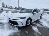 Used 2025 Toyota Camry LE image 3