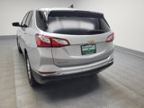 Used 2020 Chevrolet Equinox LT w/ Driver Convenience Package image 6