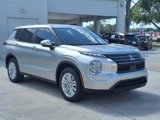 New 2025 Mitsubishi Outlander ES image 5