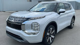New 2025 Mitsubishi Outlander SEL image 3