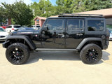 Used 2017 Jeep Wrangler Unlimited Rubicon image 2