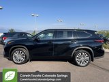 Used 2023 Toyota Highlander Platinum image 5