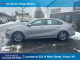 Used 2022 Kia Forte LXS image 2