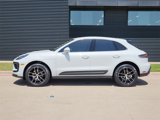 Certified 2024 Porsche Macan image 2