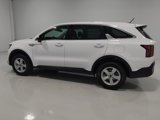 Used 2023 Kia Sorento LX image 3