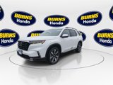 New 2025 Honda Pilot Touring image 3