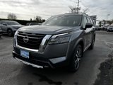 New 2025 Nissan Pathfinder Platinum image 3