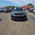 Used 2022 Jeep Grand Cherokee Laredo w/ Luxury Tech Group I image 3