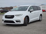 Certified 2023 Chrysler Pacifica Touring-L image 3