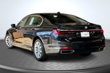 Used 2022 BMW 740i image 2