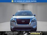 New 2025 Nissan Pathfinder SL image 2