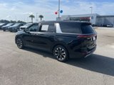 Used 2024 Kia Carnival EX image 4