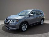 Used 2017 Nissan Rogue SV image 3