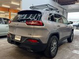 Used 2017 Jeep Cherokee Latitude w/ Comfort/Convenience Group image 6
