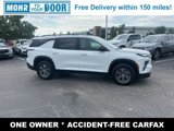 Used 2025 Chevrolet Traverse LT image 2