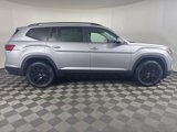 New 2025 Volkswagen Atlas SE image 2