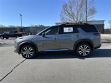 New 2025 Nissan Pathfinder Platinum image 5