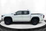 New 2025 Nissan Frontier PRO-4X w/ Pro Convenience Package image 2