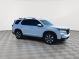 New 2025 Honda Pilot Elite image 2