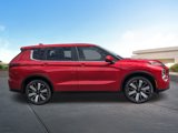 New 2025 Mitsubishi Outlander SE image 3