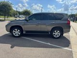 Used 2011 Lexus GX 460 image 4
