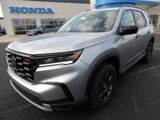 Certified 2025 Honda Pilot TrailSport image 3