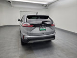 Used 2023 Ford Edge SEL image 6