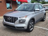 Used 2023 Hyundai Venue SEL image 3