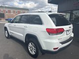 Used 2018 Jeep Grand Cherokee Laredo image 3